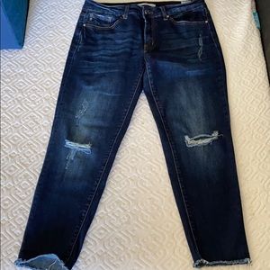 KanKan cropped distressed jean Size 13/30